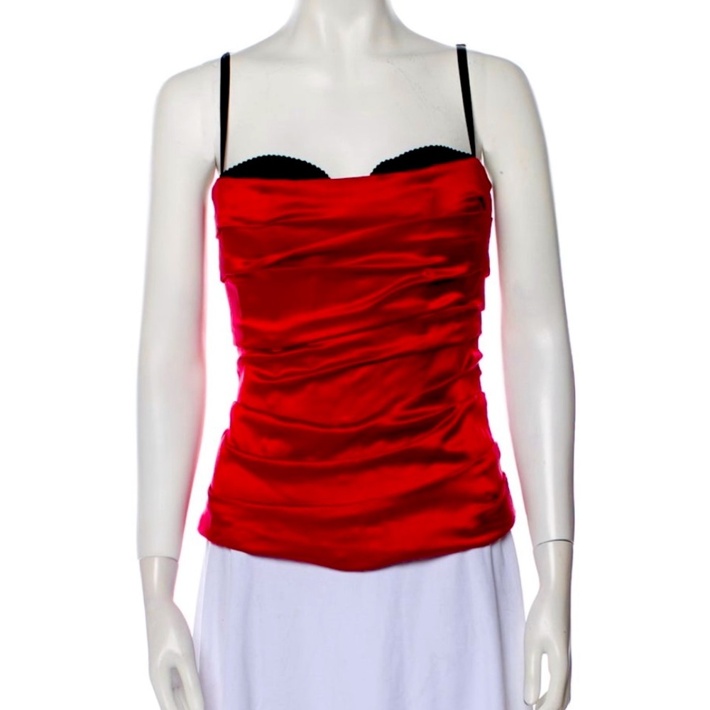 Dolce & Gabbana
Square Neckline Sleeveless Top
Size: M I US8, IT44